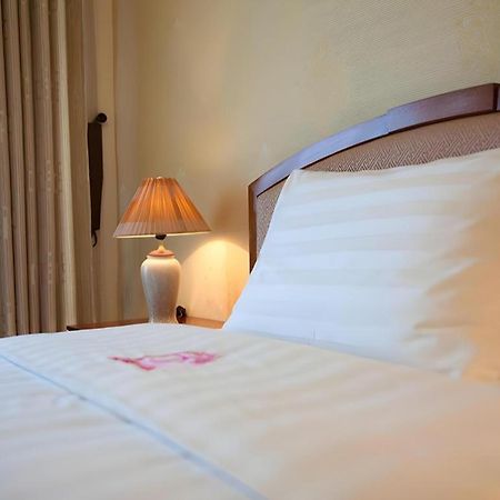 Cwd Hotel Hanoi Exterior foto